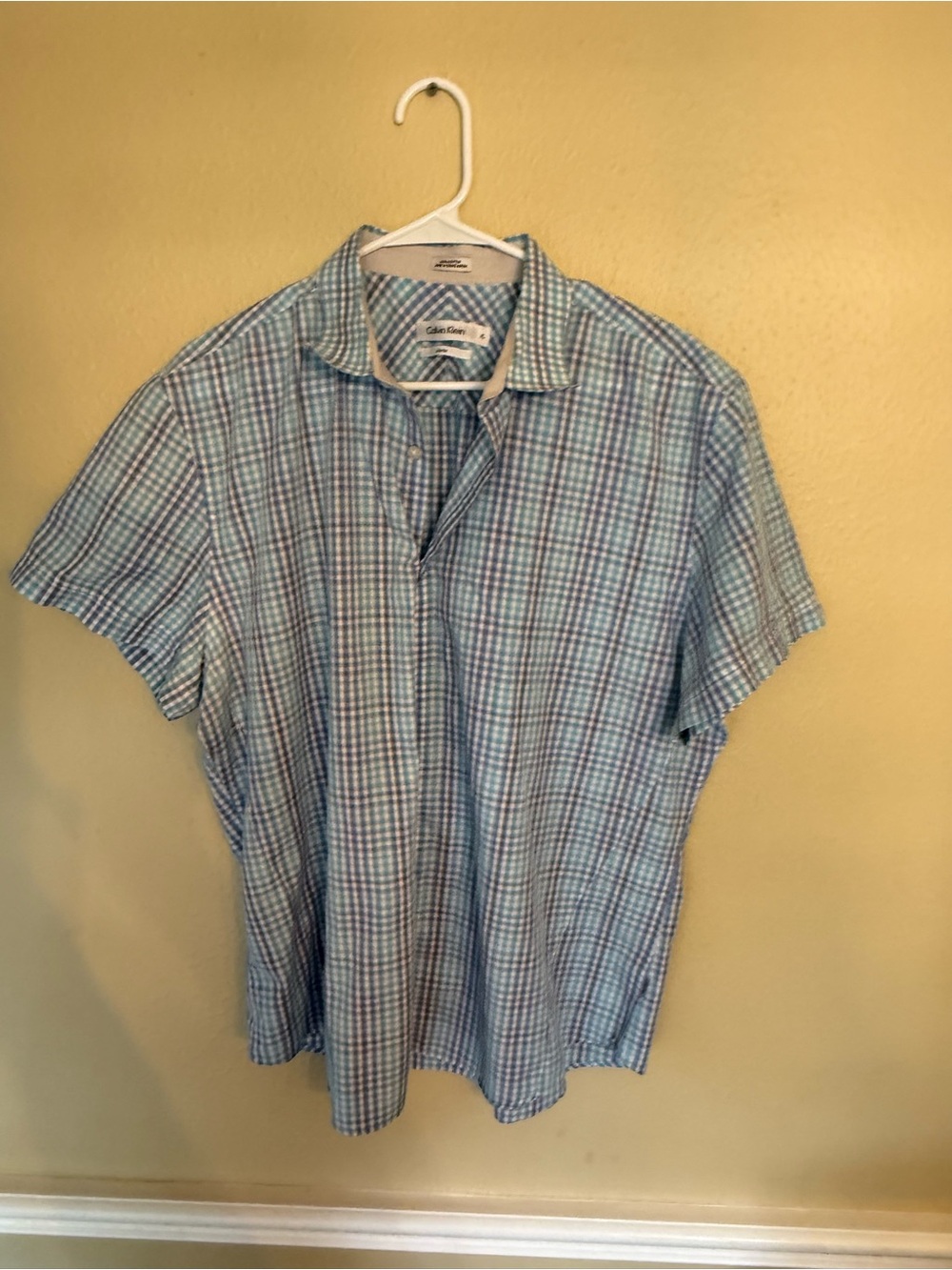 Calvin Klein Men’s Light Blue Plaid Short-Sleeve Polo